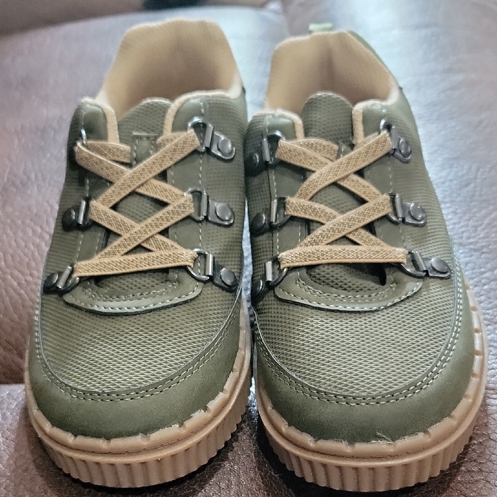 OshKosh B'gosh Green and Tan Sneakers with Rugged Design